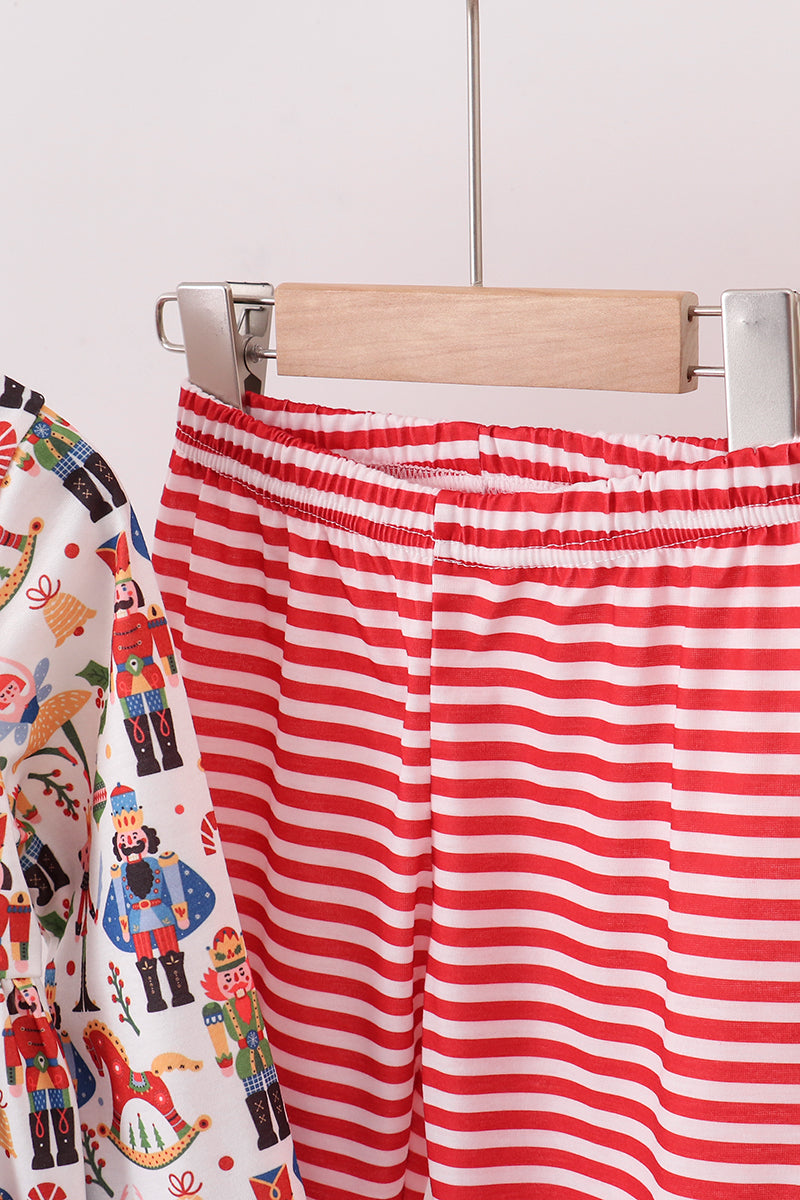 Red nutcracker print pants set