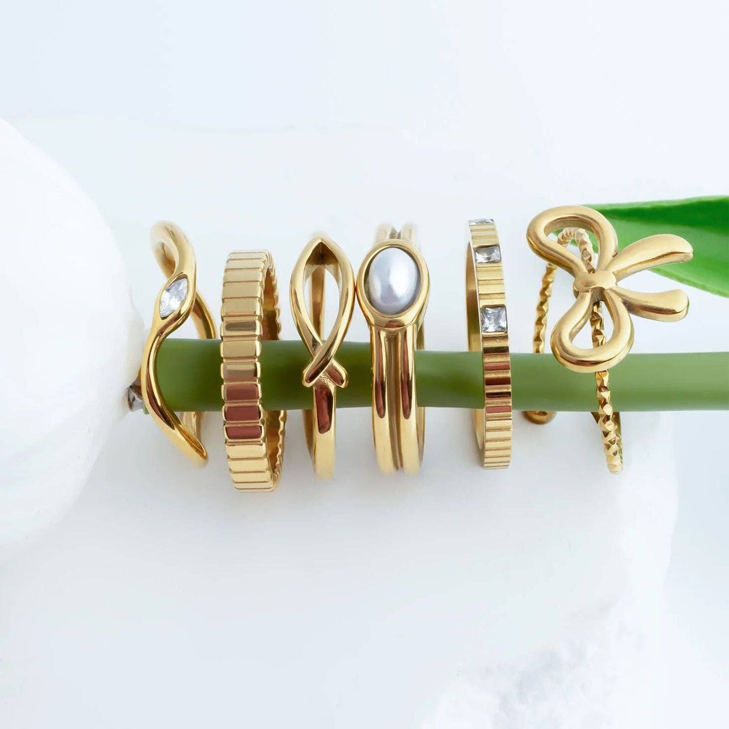 18K Gold PVD Stainless Steel Fluted Stacking Ring: Gold / 7