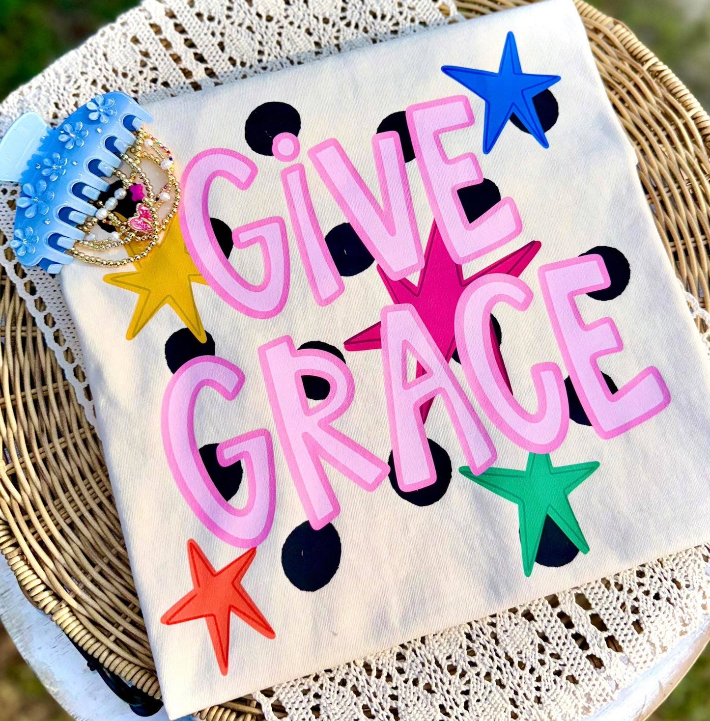 Give Grace Tee: M