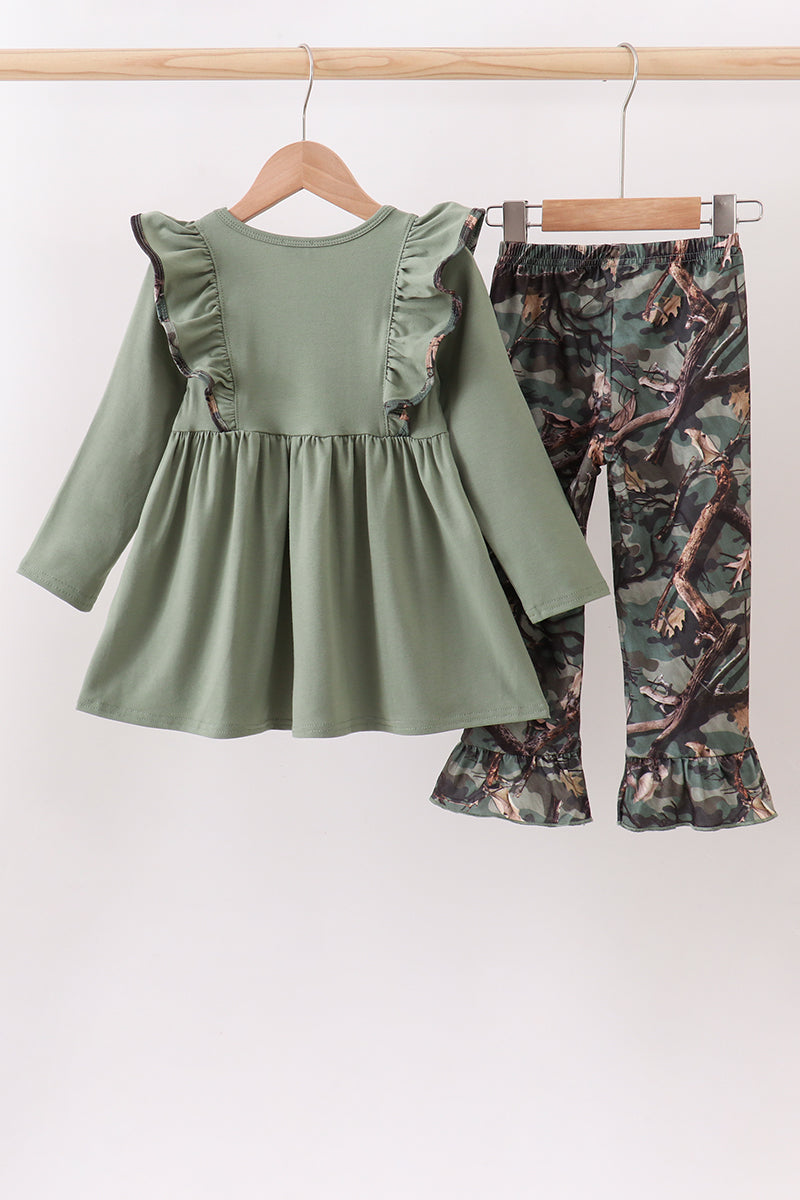 Camouflage dog hunting applique ruffle pants set