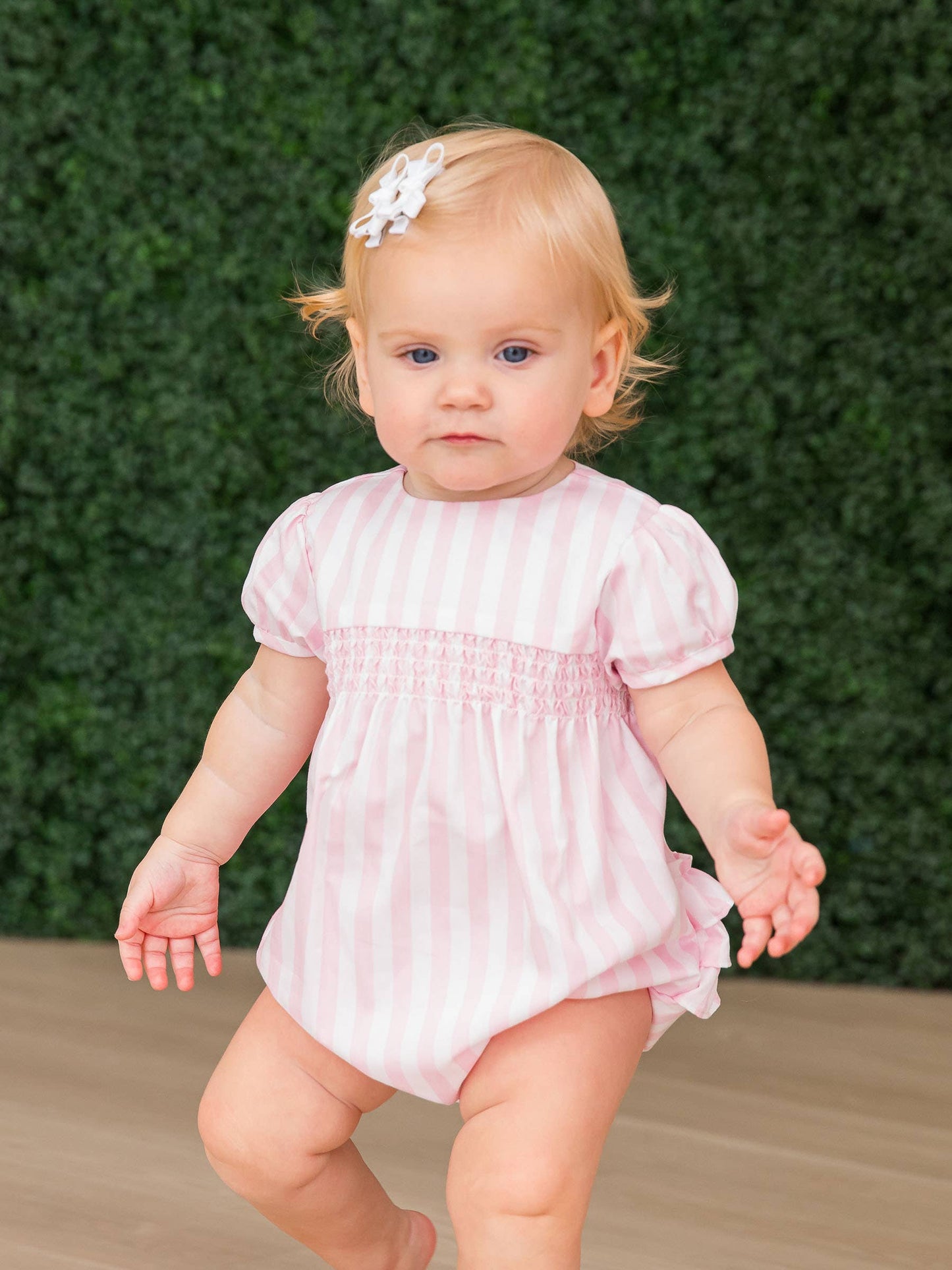 Girls White Small Bow Clip Set: White / One Size