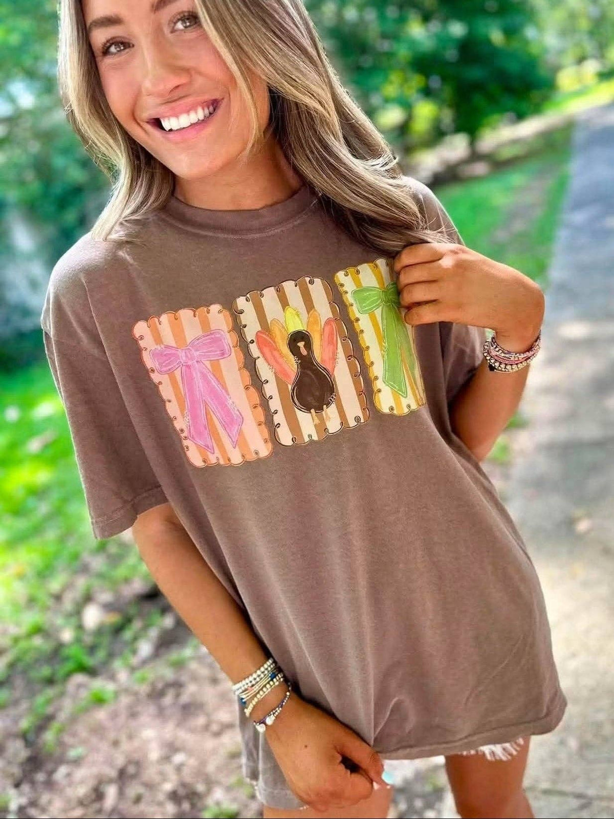 Bow and Turkey Trio Frame FALL49 DTF Top: Orchid CC tee / M