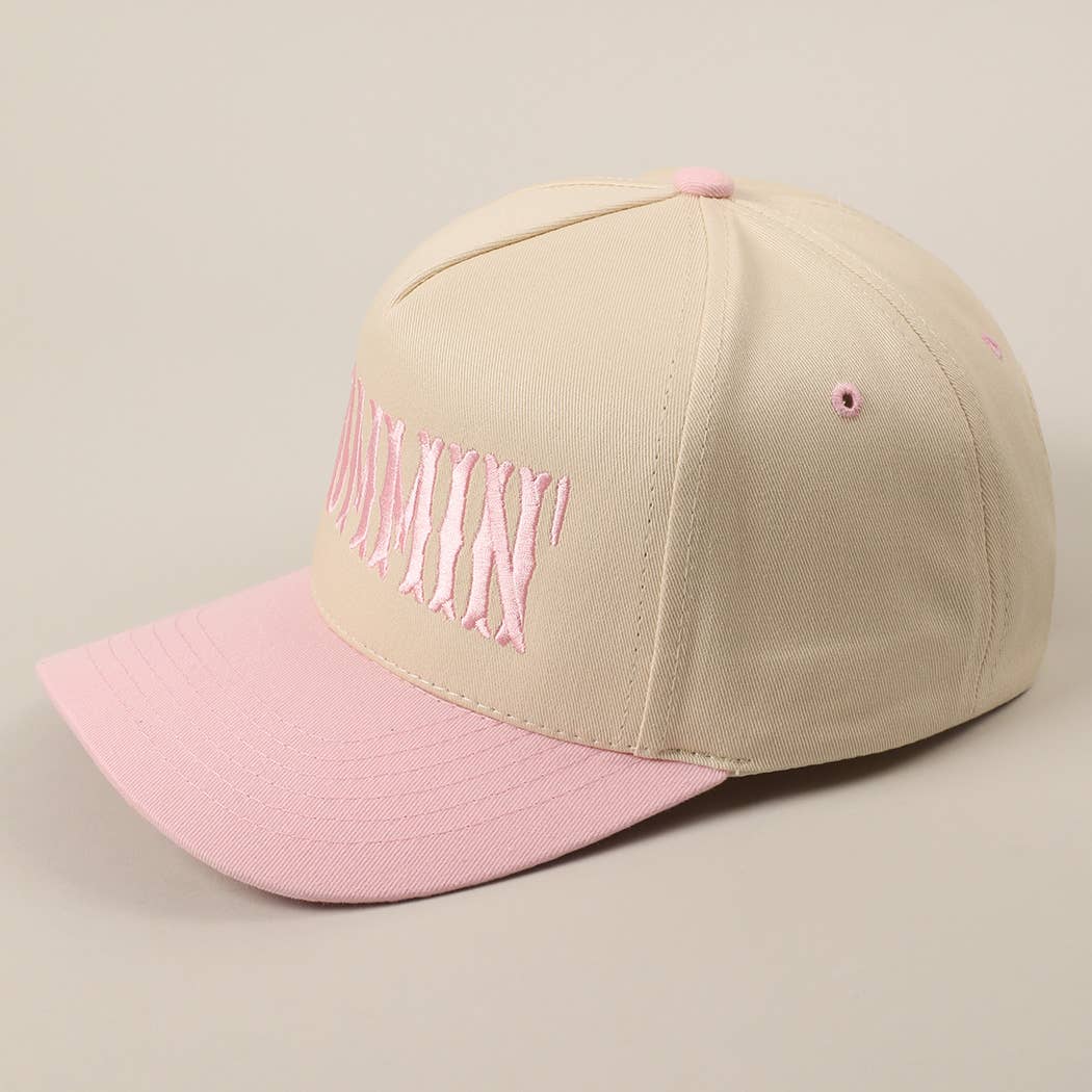 MOMMIN' Letter Embroidery Two-Tone Trucker Hat: Black / ONE SIZE