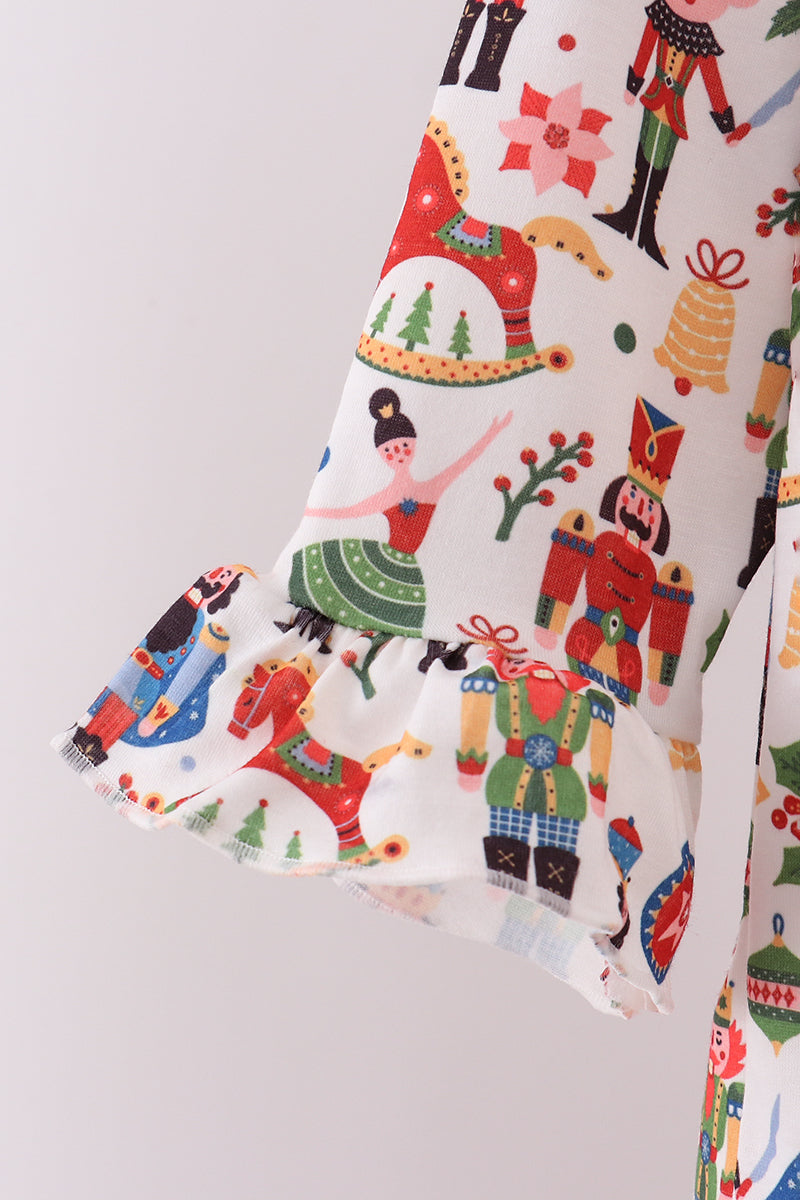 Red nutcracker print pants set