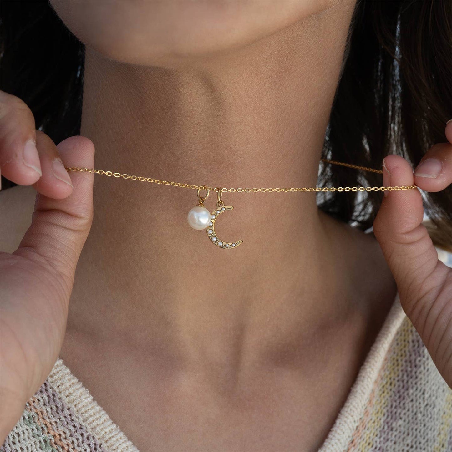 8mm Glass Pearl Charms: Kiska / Gold